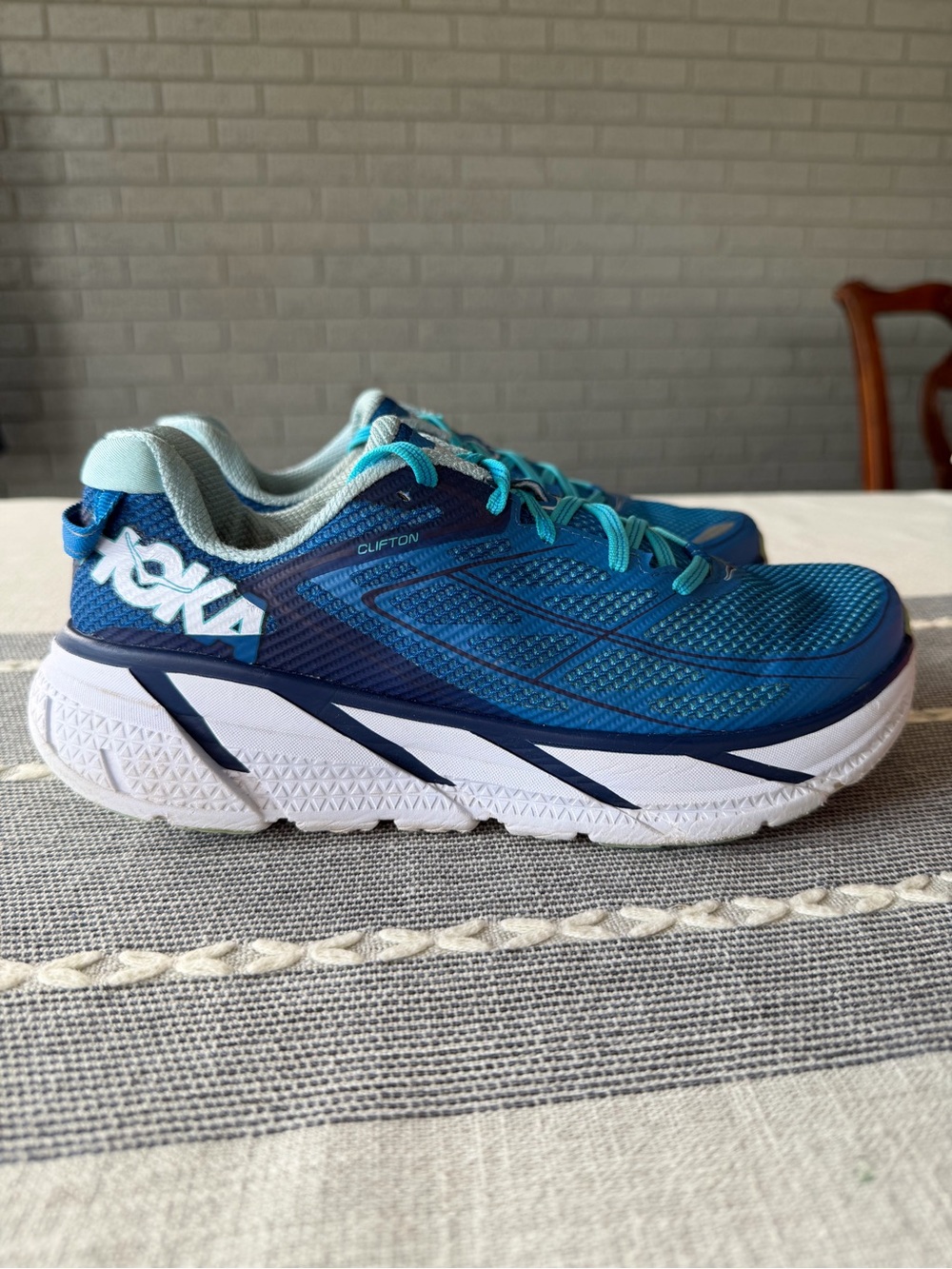 Hoka One One Clifton Running Shoes Blue Lace-Up Athletic Sneakers Size 8 Gym